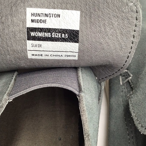 SeaVees Huntington Middie Sneaker. - Picture 10 of 10